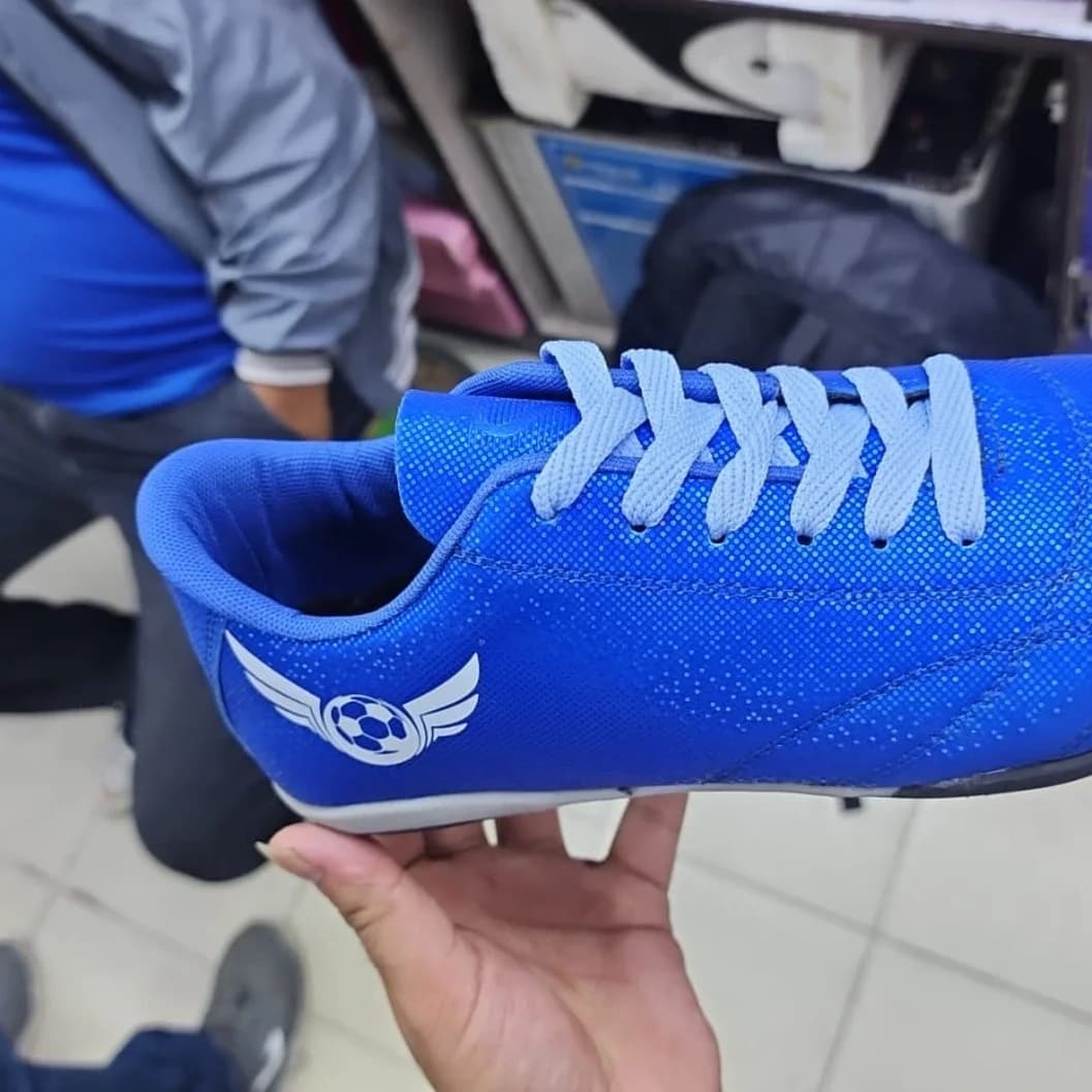 Men's Electric Blue Futsal Shoes – Lightweight Indoor Soccer Sneakers - image 2