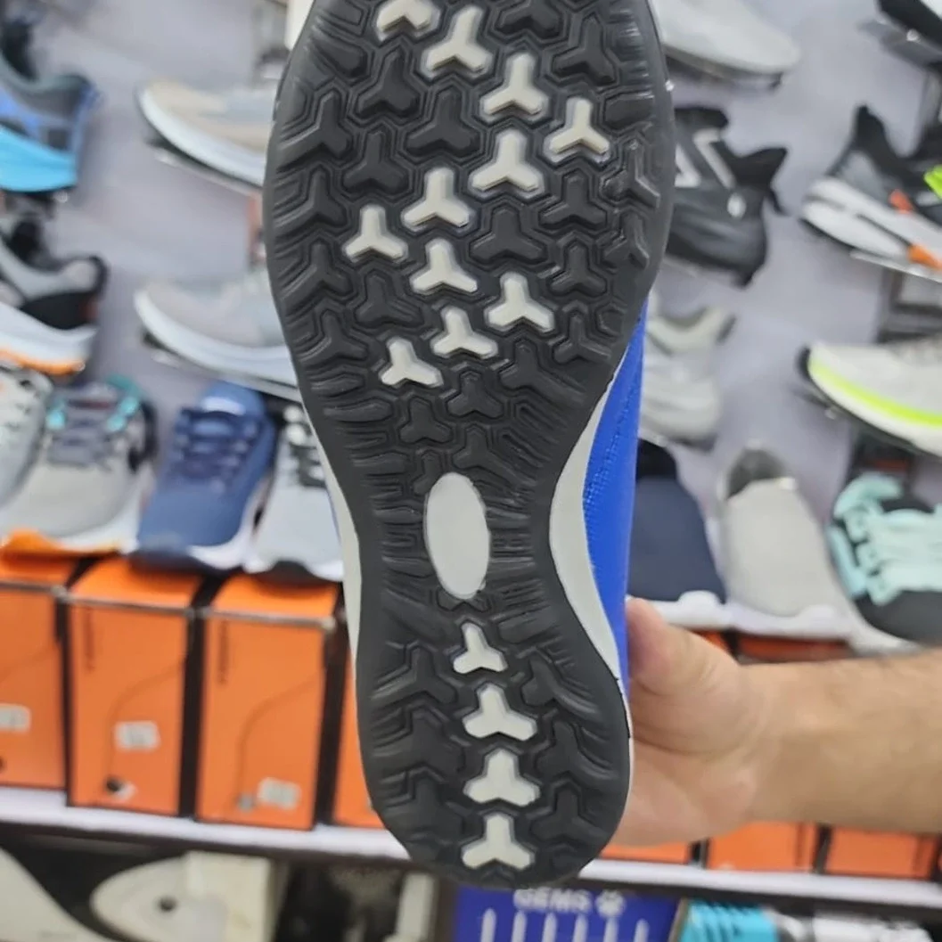 Men's Electric Blue Futsal Shoes – Lightweight Indoor Soccer Sneakers - image 3
