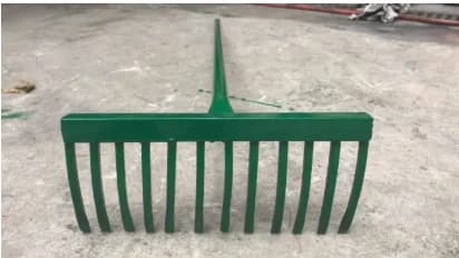 Strong Garden Weeding Rake – Hand Tool for Soil Cleaning & Root Removal - image 1