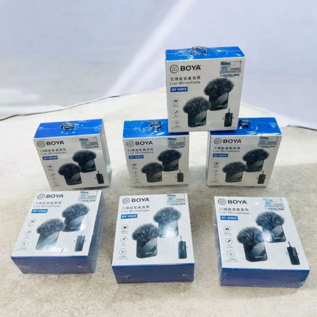 BOYA BY-MW8 Wireless Live Microphones Display - image 1